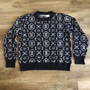 VINTAGE B.S.R. Sweater Size Small Boho Aztec Tribal Geometric Black White